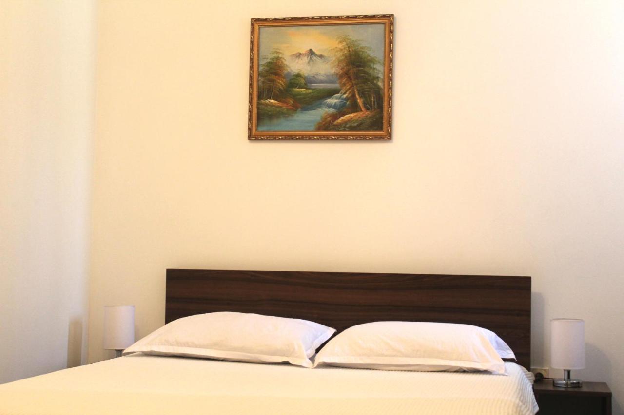פרישטינה Hotel Kika מראה חיצוני תמונה