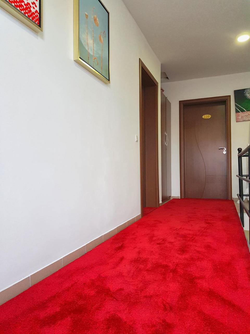 פרישטינה Hotel Kika מראה חיצוני תמונה